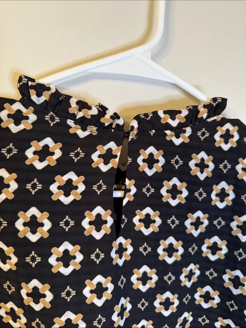 LOFT Black Floral-Print Puff-Sleeve Blouse